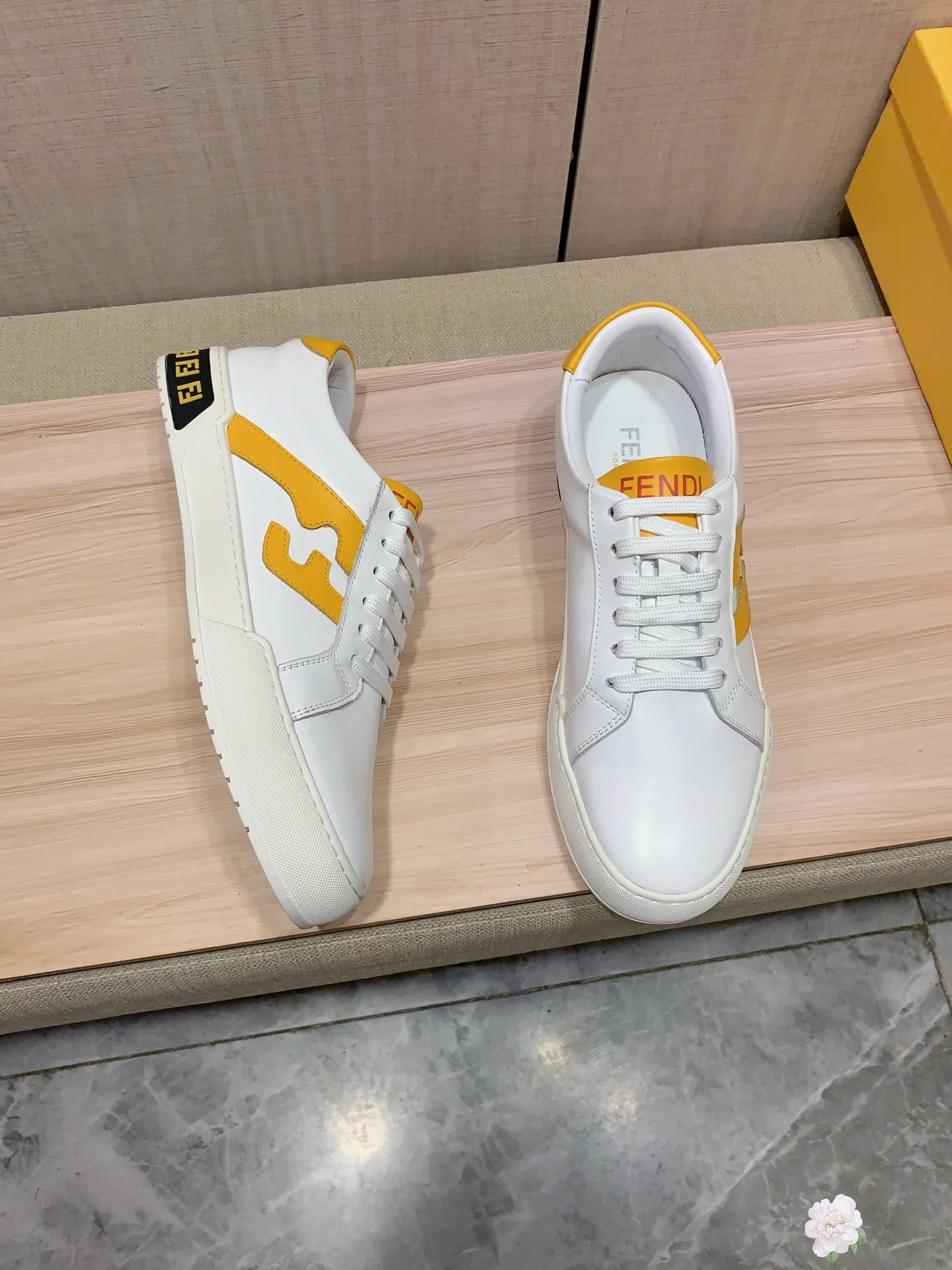 Men's Men's Shoes💰442💰💰🎩🎩[Lightning][Lightning] "FENDI*" The latest and most popular casual shoes, top brand [Seduce] luxury~purchase, top~quality. [Strong] The upper is made of imported breathable cowhide material ➕ breathable sheepskin feet (•) with fine workmanship. The original stylish and stylish soft rubber wear-resistant and non-slip outsole is light and comfortable on the feet. The real thing looks better when taken in real life. 226: code: 38-44, white and black selected